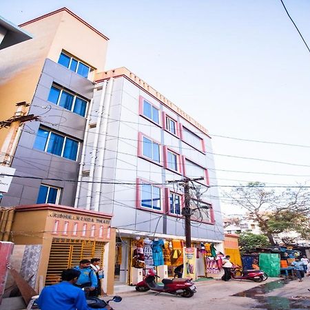 Krishnananda Dham Hotel Пури Екстериор снимка